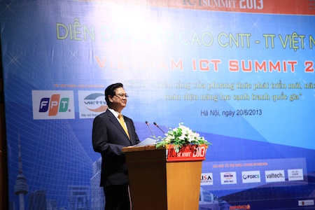 Thủ tướng Nguyễn Tấn Dũng phát biểu khai mạc ICT Summit 2013.