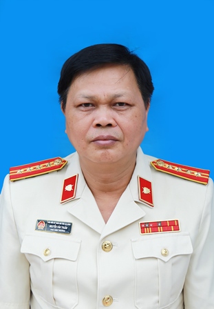 Đồng chí Nguyễn Văn Thuần Phó Viện trưởng