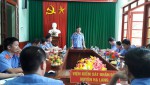 Đồng chí Viện trưởng thăm và làm việc tại VKSND huyện Hạ Lang