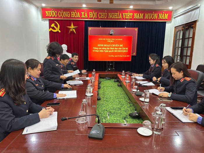 Chi bộ 4, Viện kiểm sát nhân dân tỉnh Cao Bằng tổ chức sinh hoạt chuyên đề triển khai Nghị quyết số 205/2025/QH15 nhân kỷ niệm Ngày thành lập Đảng