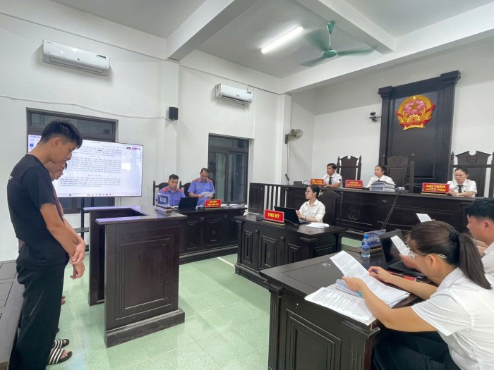 VKSND khu vực 5 ứng dụng công nghệ thông tin, trình chiếu chứng cứ tại phiên tòa hình sự