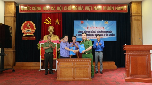 Chi đoàn Viện kiểm sát nhân dân tỉnh Cao Bằng ký kết giao ước kết nghĩa