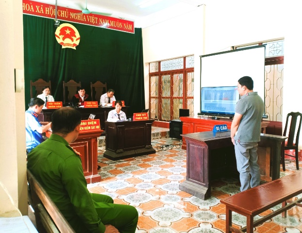 VKSND huyện Trùng Khánh phối hợp tổ chức phiên toà số hoá hồ sơ, công bố chứng cứ bằng hình ảnh