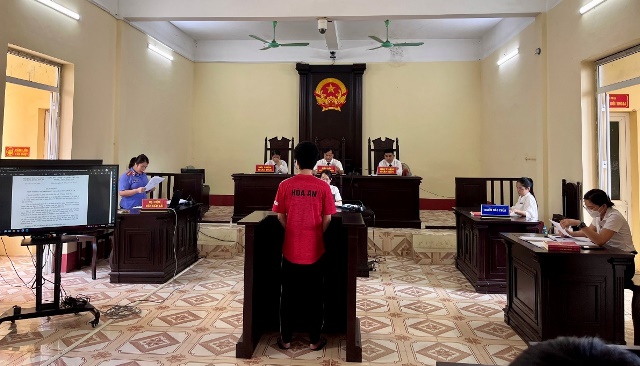 Lãnh đạo Viện KSND huyện Hòa An giữ quyền công tố tại phiên tòa