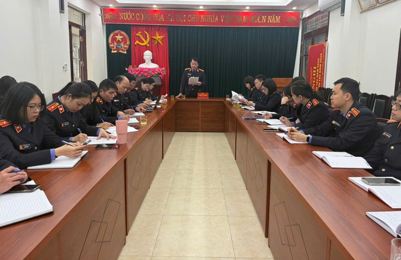 Đơn vị tham mưu cho LĐV công bố kết luận kiểm tra chuyên đề Hoãn chấp hành hình phạt tù tại VKS khu vực